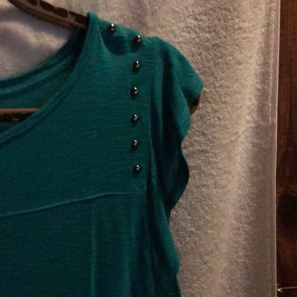 Top - Picture 2 of 2